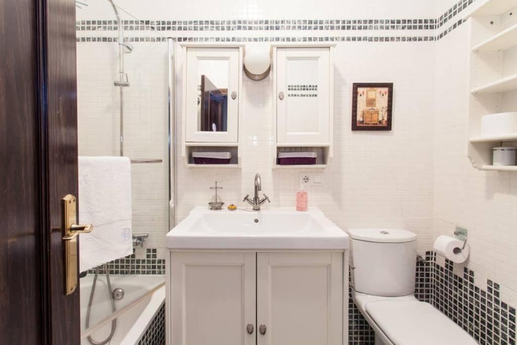 Apartamento Alfareria Seville Exterior photo